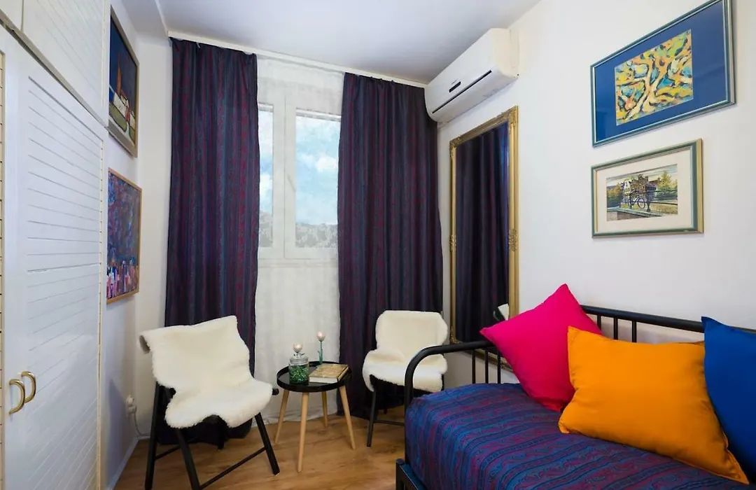 Art Apartment "Maresol"-1