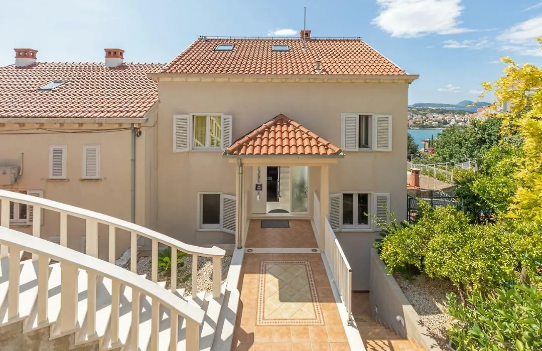 Villa Gaga-1