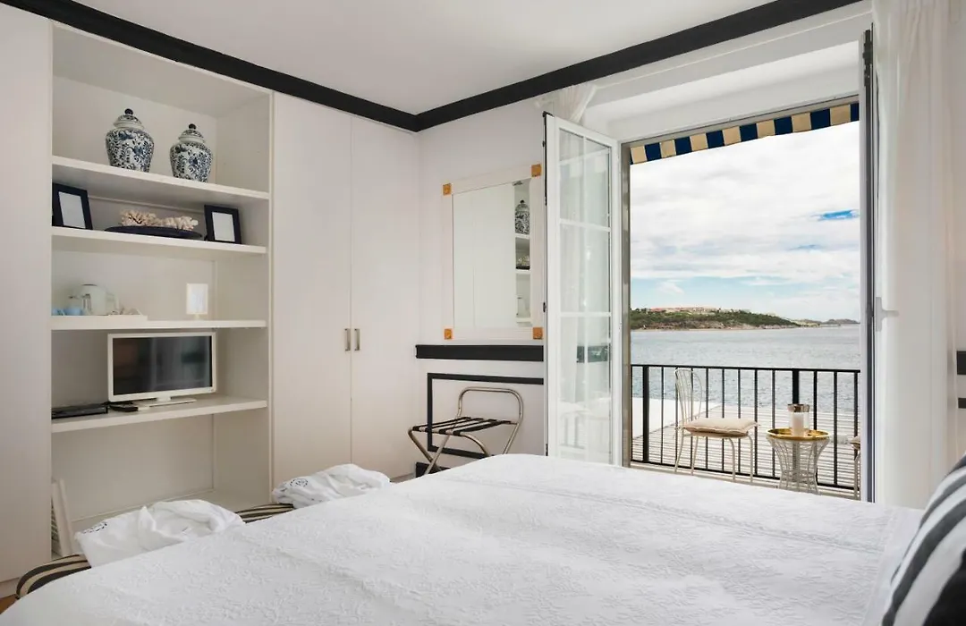 Villa Mey'S Place On The Beach-1