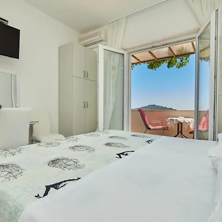 Apartments Dalmatin-2