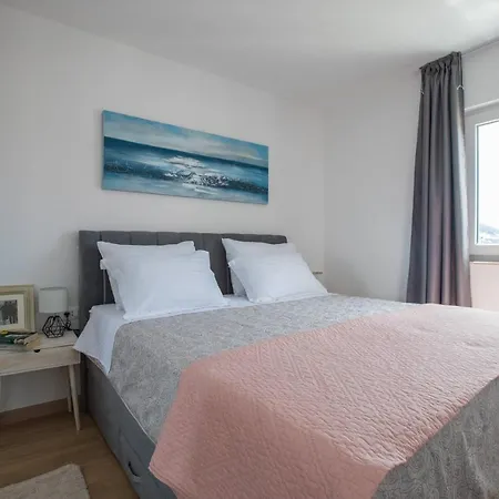Apartment Navis-3