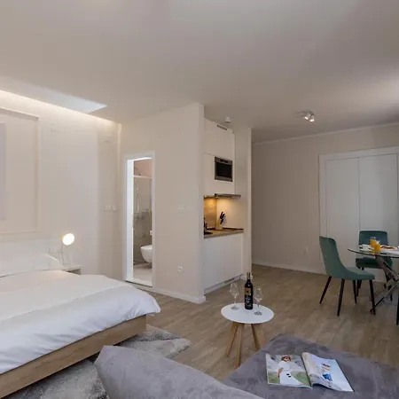 Apartments Urbis-3