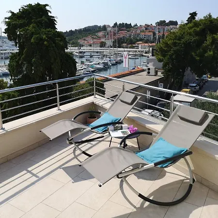Orsan - Elegant Apartment With Private Terrace-3