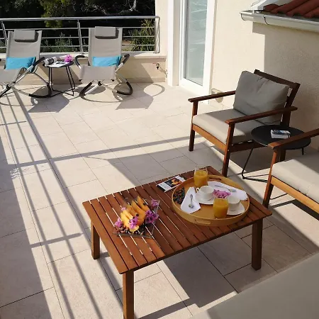 Orsan - Elegant Apartment With Private Terrace-2