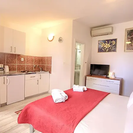 Villa Gloria 2-3