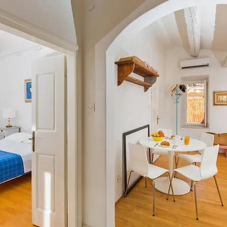 Lovely Apartments In The City Centre By Irundo-3
