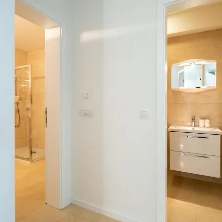 Luxury Apartment Art-2