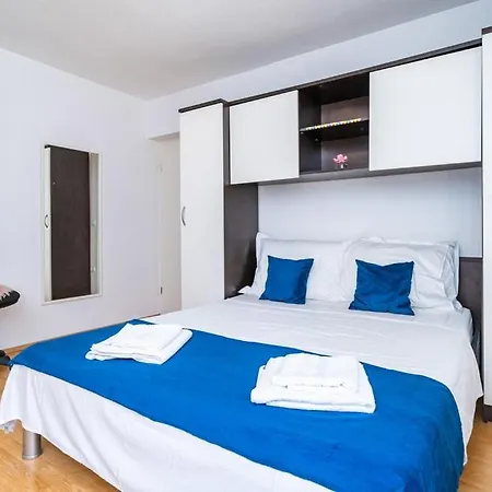 Two-Bedroom Apartment Victory-3