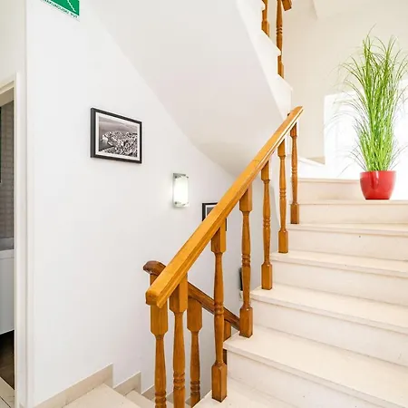 Holiday Home King-3