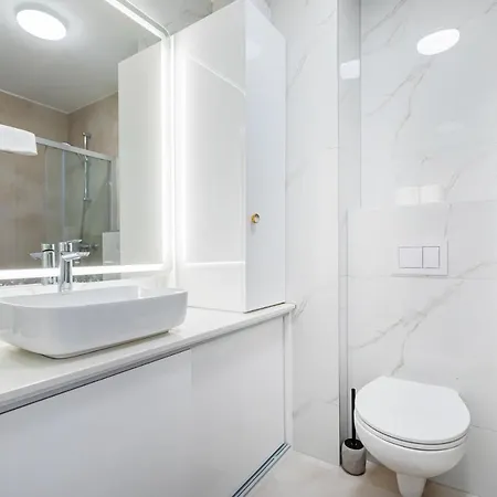 Stella Lovely Studio With Balcony And Free Parking-2