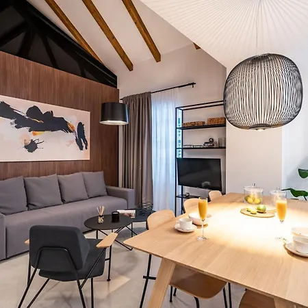 Agape Suite Old Town-Luxury Two Bedroom Apartment-3