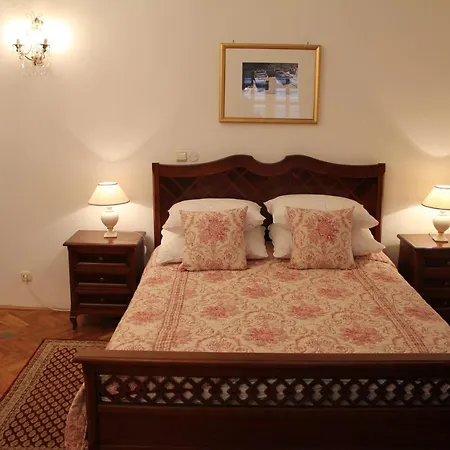 Antunini Studio Apartment-3