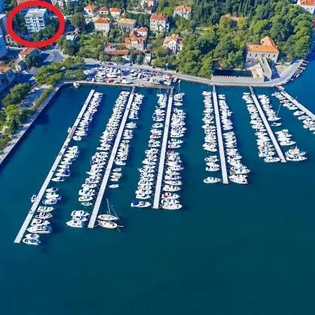 Batala1-City Marina Apartment With Secured Private Parking-3