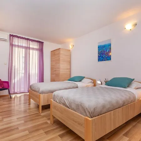 Bis Apartments 1 & 2-2