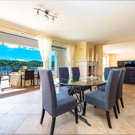 Villa Vacanza Dubrovnik - Five Bedroom Villa With Private Sea Access-3