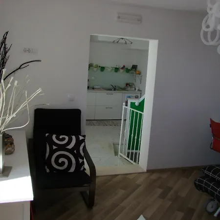 A Bright Hideaway-3