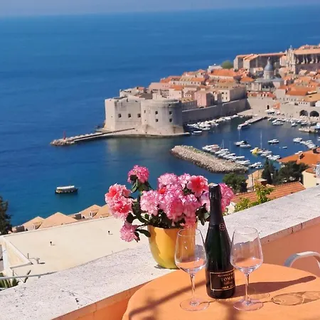 Amazing Dubrovnik & Sea View Room-2