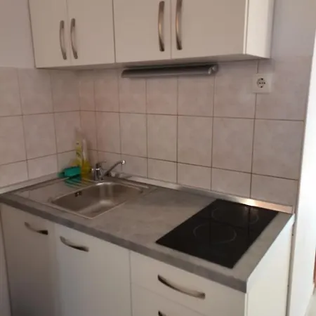 Dine Apartment-2