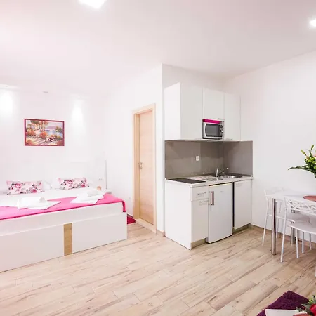 Apartments Gabrieri-3