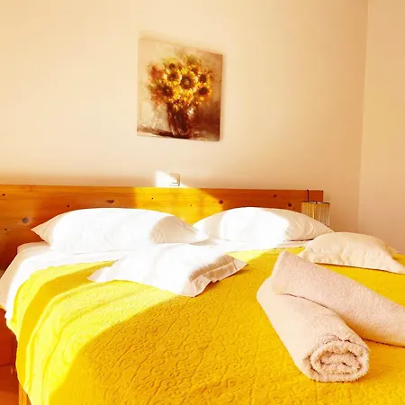 Villa Mar Vintage Apartments-2