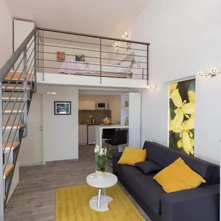 Pomet Superior Studio-2