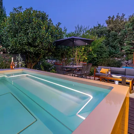 Apartment With Terrace And Mini Pool Green Gold-3