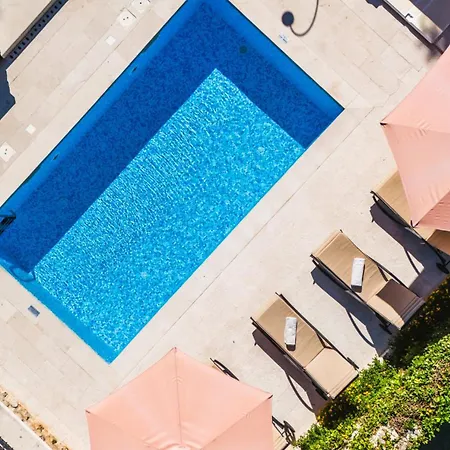City Beach Villa With Pool And Sea View-3