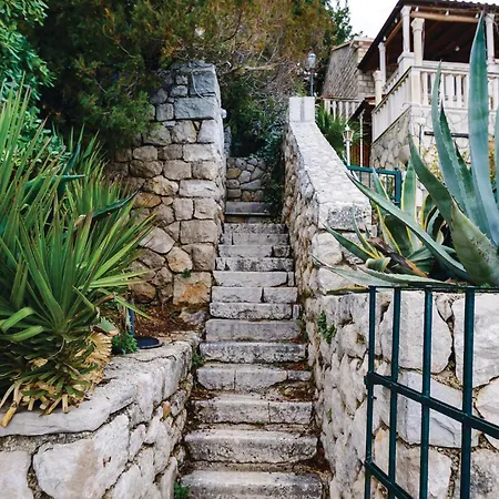 Two-Bedroom Holiday Home In Dubrovnik-2