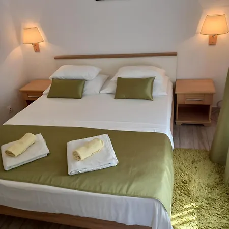 Rooms Radic-2