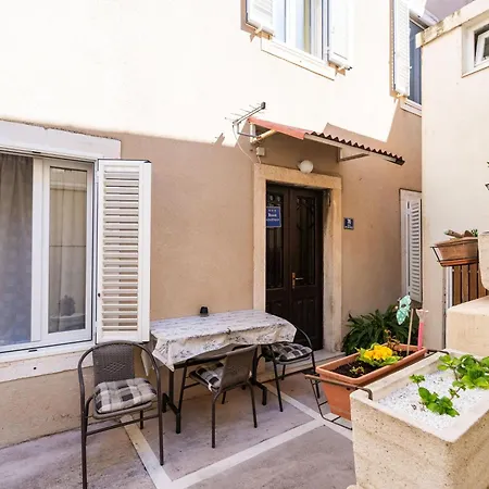 Apartment Family Tokic-2