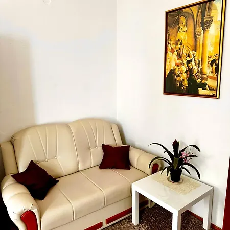 Two-Bedrooms Apartment With Balcony And Sea View,Near Old Town-3