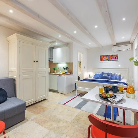 Apartment Neva-3