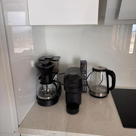Modern 2Bdrm Apt LuxeView4- SeaView-2