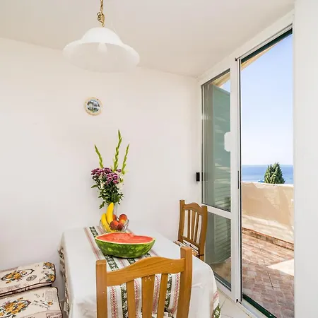 Lovely Apartment In Dubrovnik With Wifi-3