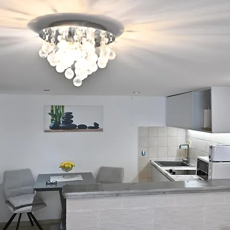 Apartment Brilliant-2