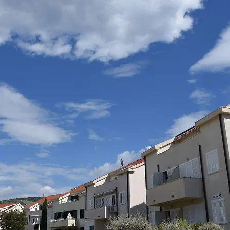 Pervanovo Apartments With Free Parking-2