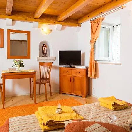Apartments Ivana-3