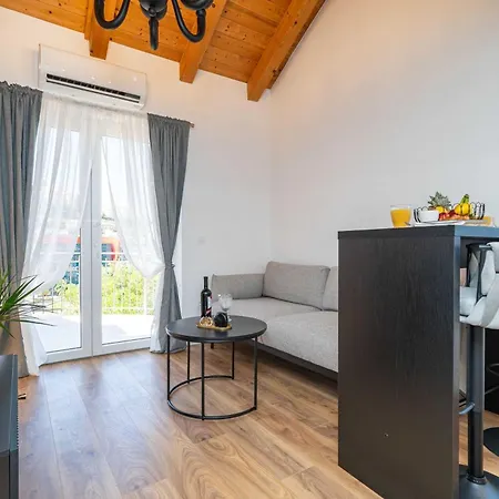 Apartments Villa Aura - Adult Only-3