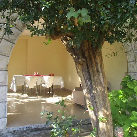 Apartments And Rooms Artemida-3
