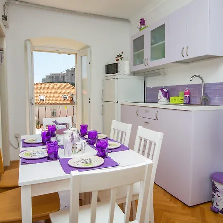 Guest House Gugily-2