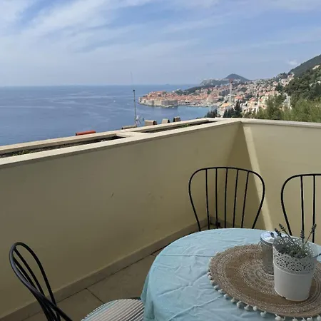 Apartment Zlatni Potok - Best View Of The Old Town-2