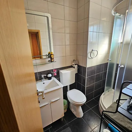 Vukosav Family Apartments And Rooms-3