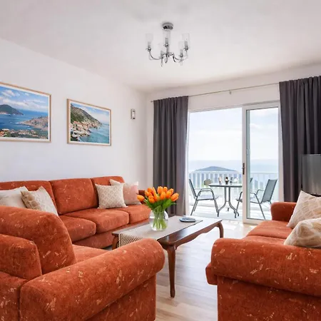 Sea To Sky Large 2Br With Best City Views And Free Parking-3