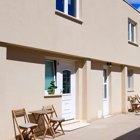 Madonna Guest House-3