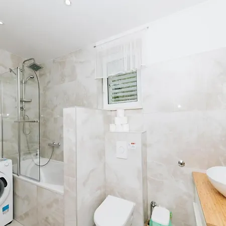 Deluxe Apartment Marghareta-2