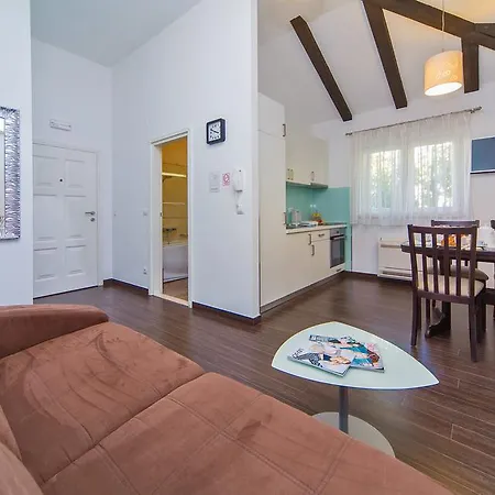4B Apartments-3