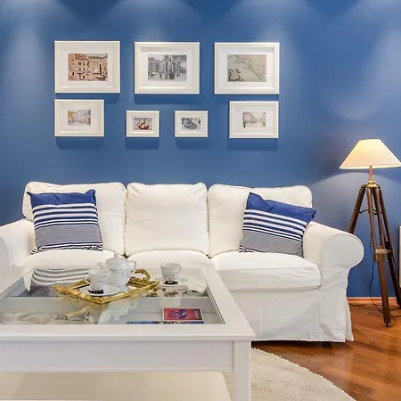 Blumarine Luxury Apartment-3