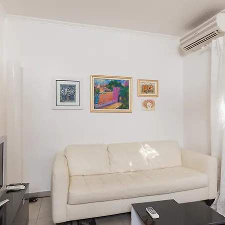 Central Luxury Apartments-2