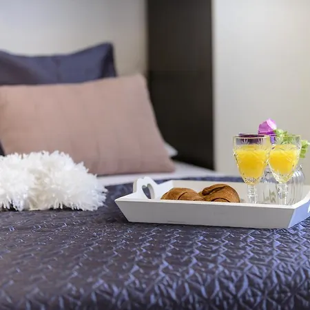 Lorelai Apartments-2
