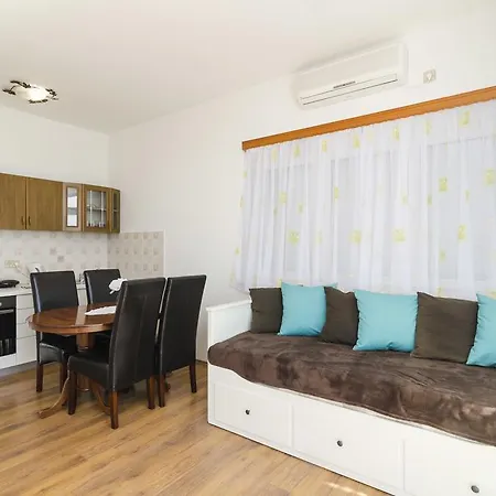 Guest House Kalauz-3